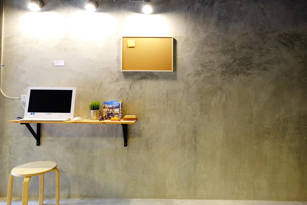 The Backpack Hostel Bangkok Exterior photo