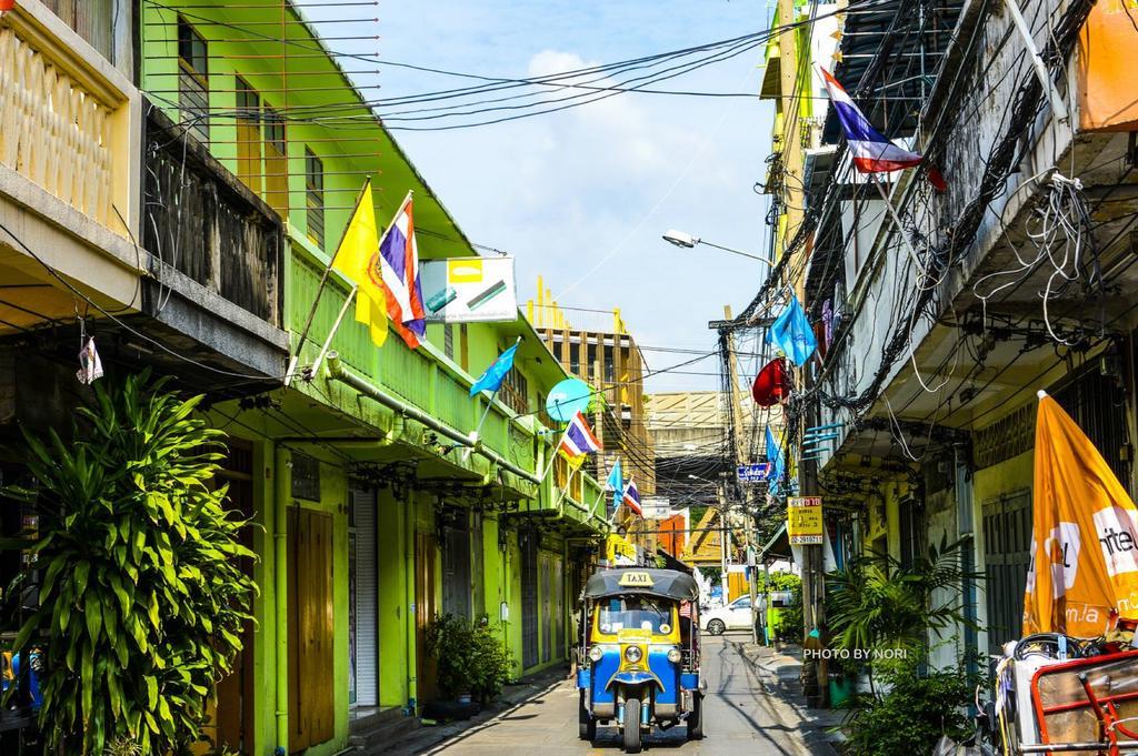 The Backpack Hostel Bangkok Exterior photo