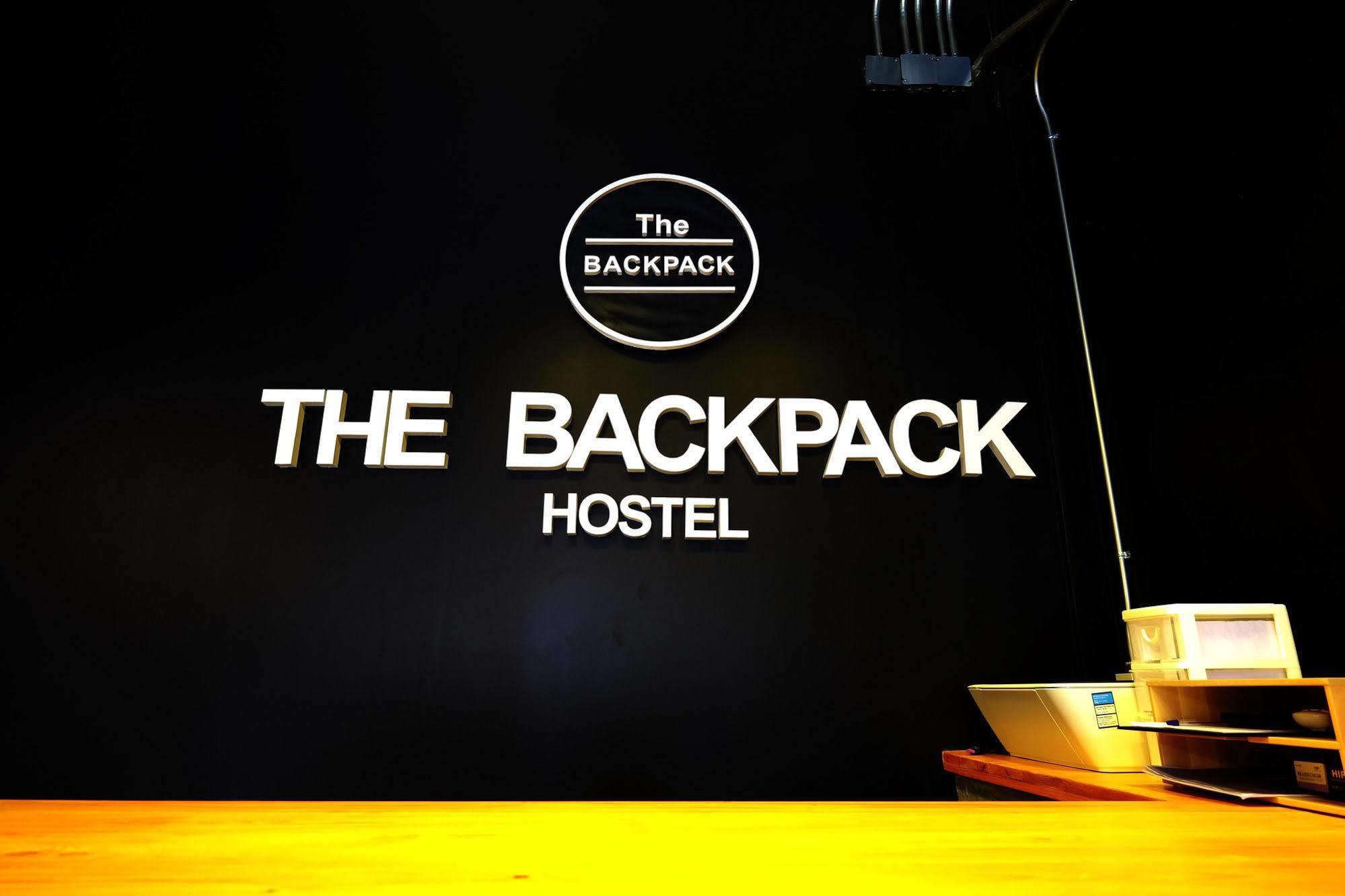 The Backpack Hostel Bangkok Exterior photo
